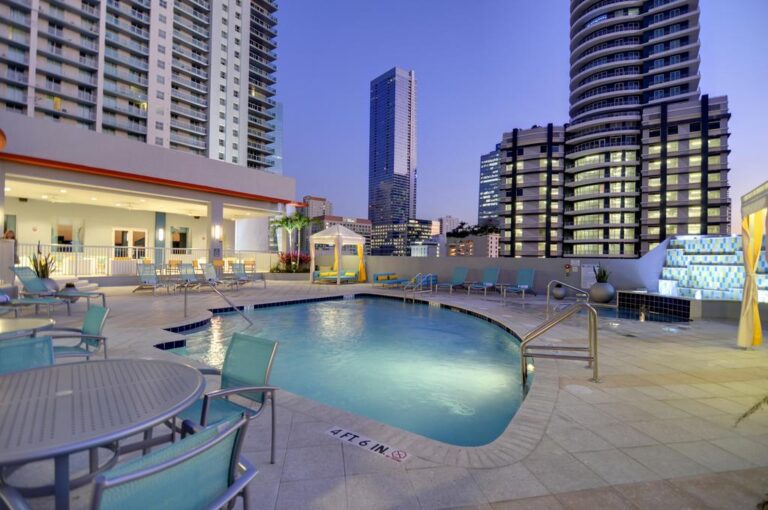 hotel pool in miami