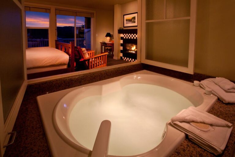 hotels with jetted tubs in room wa