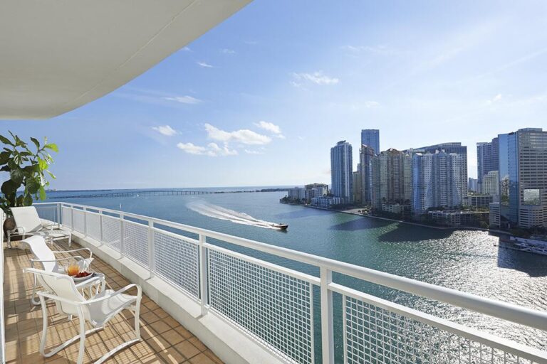 miami hotel with city view