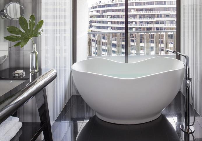 hotels in dc with jacuzzi