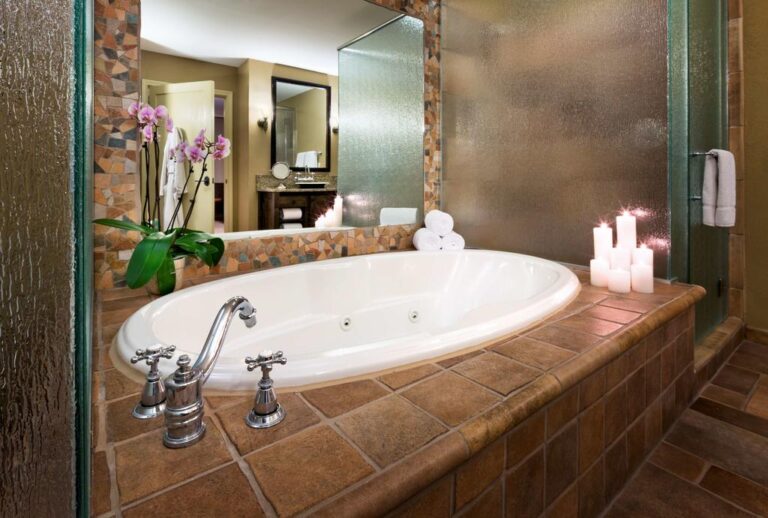 hotels with hot tub in room san antonio tx