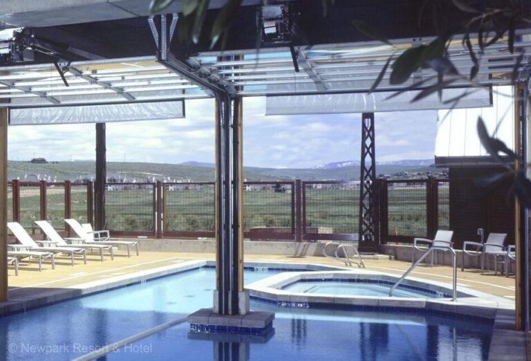 hot tub and pool in utah hotel
