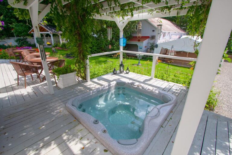 hotels in vermont with private hot tubs
