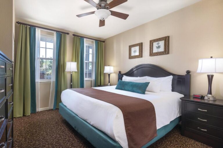 jacuzzi rooms in williamsburg va