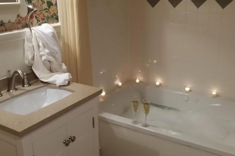 private bubbly whirlpool spa
