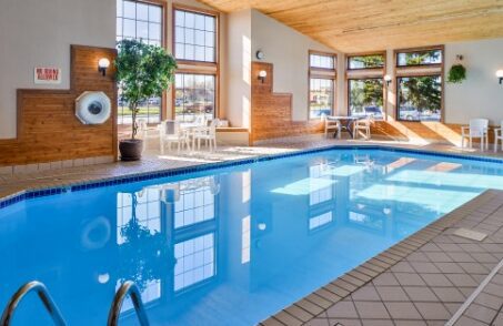 fargo nd hotel with indoor pool