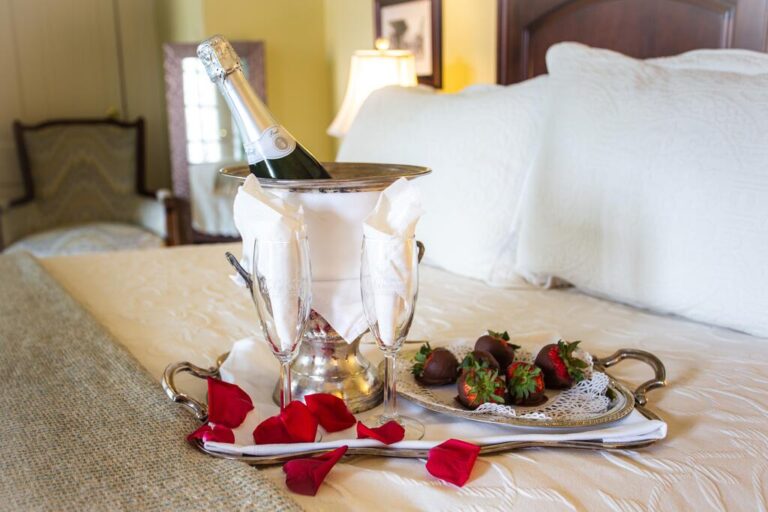 romantic hotels in savannah, ga
