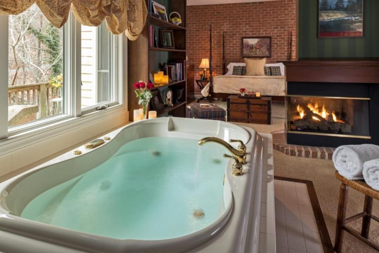 hotels with private jacuzzi in nc