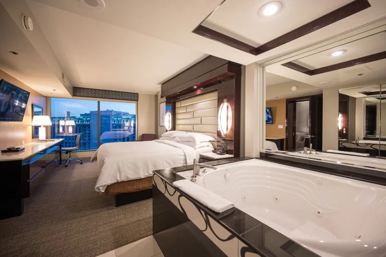 Luxury suite with jacuzzi in Las vegas, Nevada