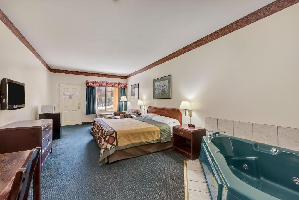 2023 ️ Hotels with HOT TUB in room in Texas From 59 to 700 suite