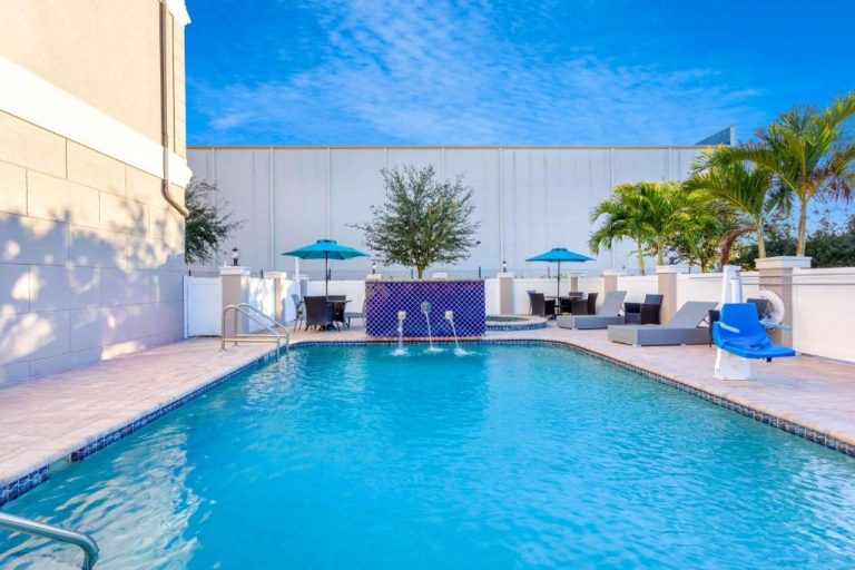 hotels for couples in Tampa