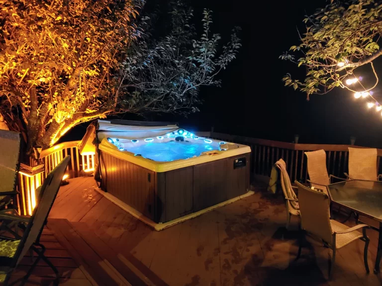 luxury rental in Connecticut with Jacuzzi® tub