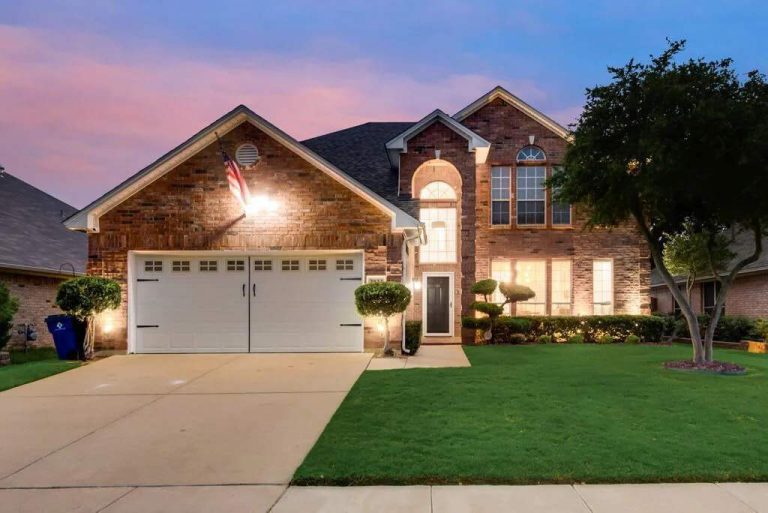 modern mansion in fort worth