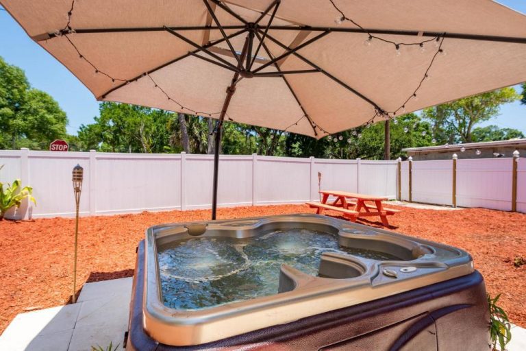 2024 ️Hotels with HOT TUBS IN ROOM in Tampa Jetted tub & Whirpool