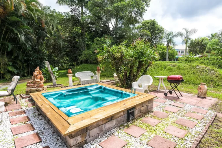 romantic getaway rental in Miami with hot tub 2