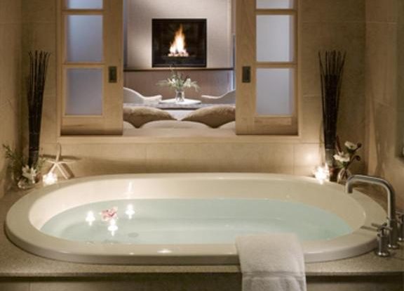 romantic hotel with hot tub and fireplace in portland, maine