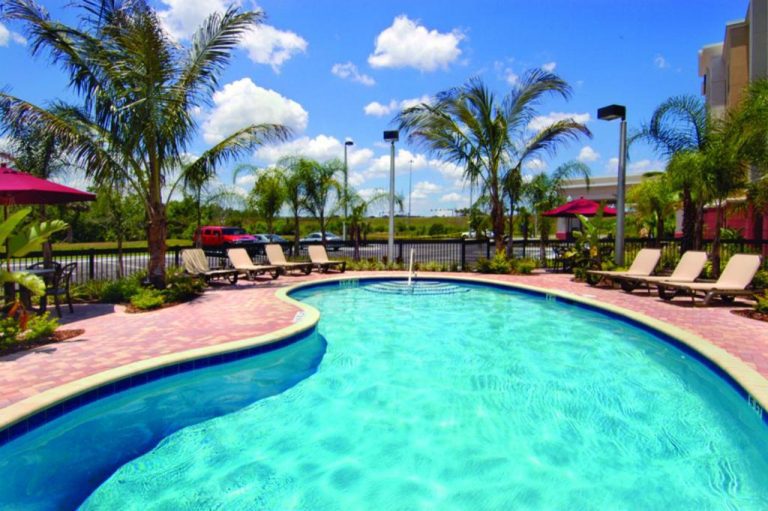 romantic hotels with hot tub Tampa