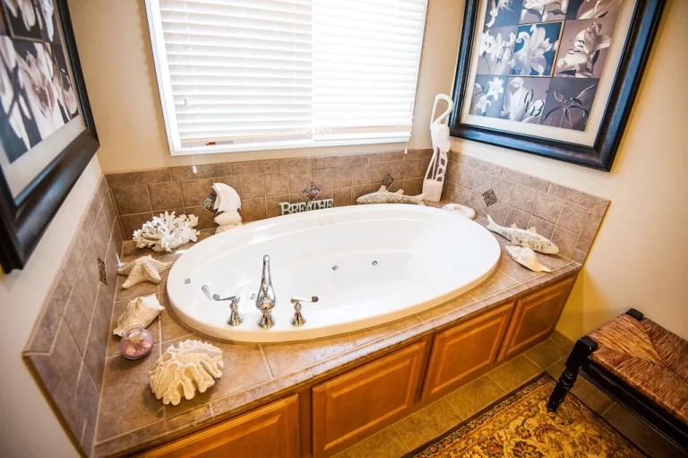 brigantine holiday home with jacuzzi tub