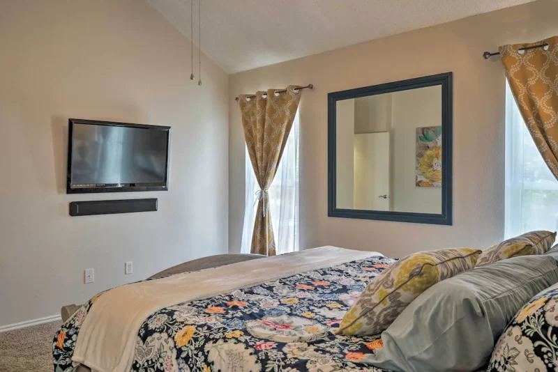 cozy rental for couples in San Antonio