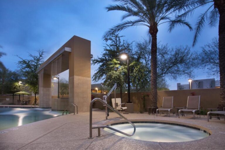 romantic hotel with hot tub and pool in scottsdale