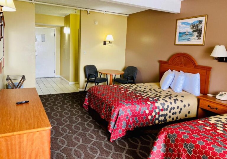 hotel for couples in Virginia Beach