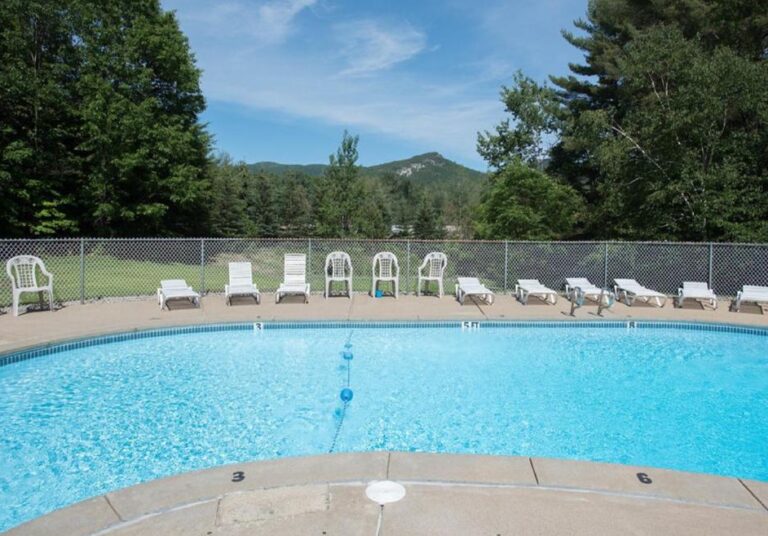 hotel in New Hampshire for couples