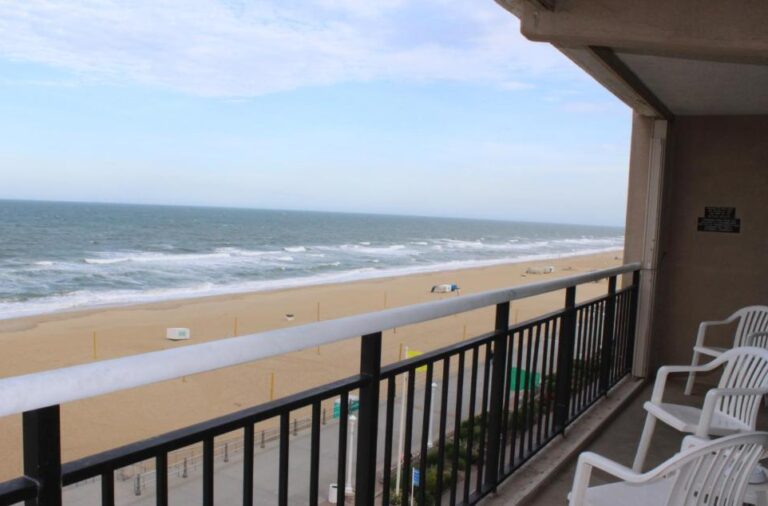 hotel in Virginia Beach for couples