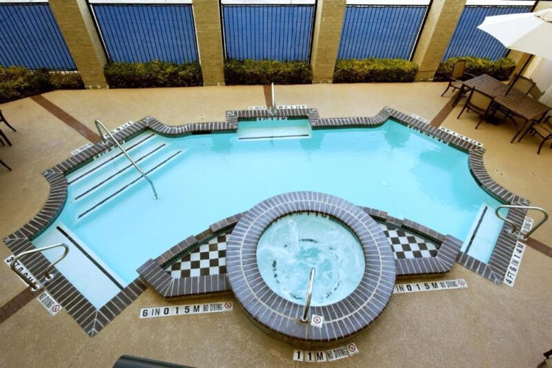 hotel with spa bath in San Antonio 4