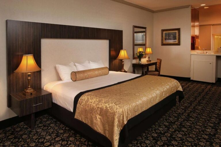 hotels in New Jersey for couples with whirlpool in room 2