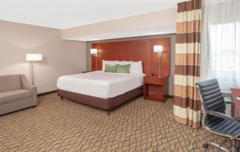 romantic hotels in Indiana for couples