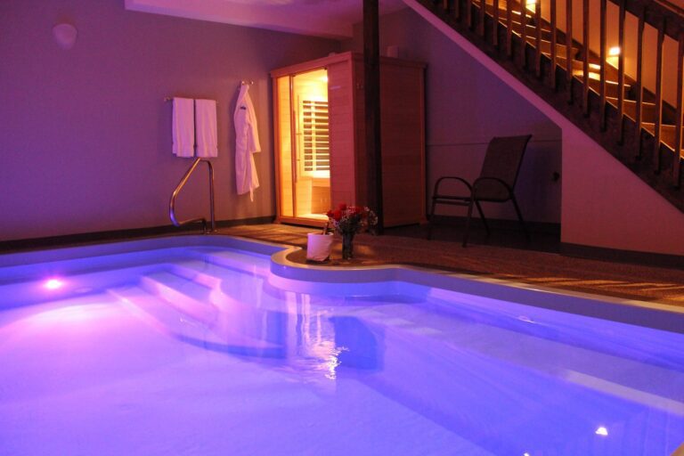 Belamere Suites Hotel pool