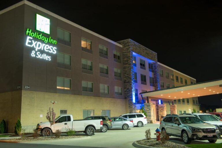 Holiday Inn Express & Suites Dayton South