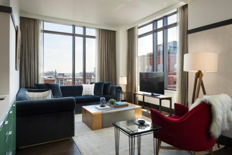 Kimpton Journeyman Hotel