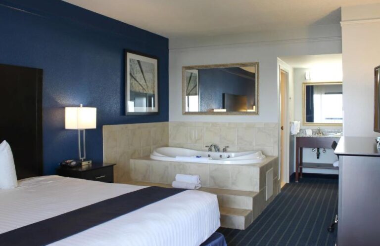 hotels with hot tub in room in Maryland 2