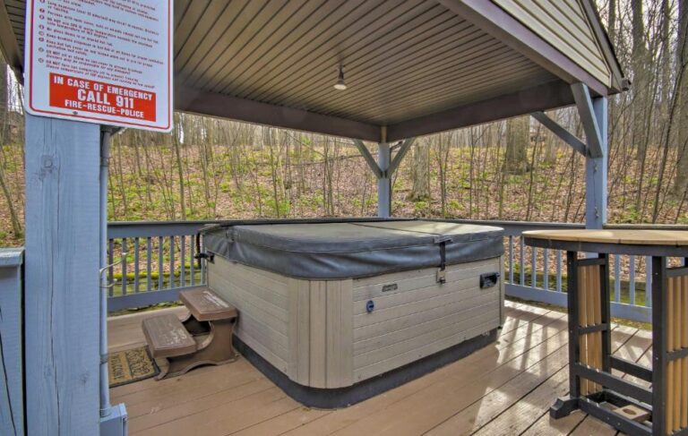 romantic accommodation in Maryland with Jacuzzi tub