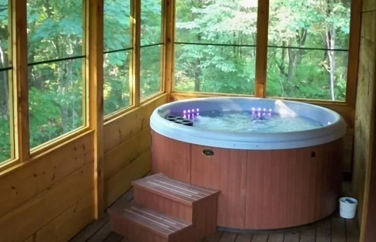 romantic rentals in French Lick with hot tub 3