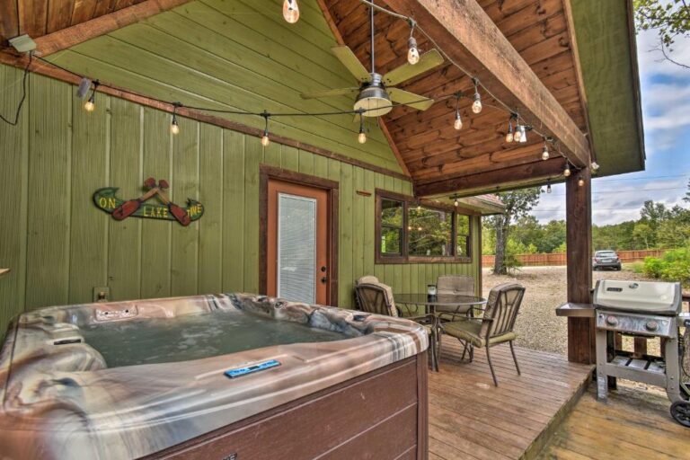 romantic rentals near Oklahoma with hot tub 2