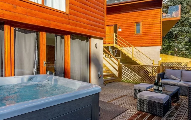 luxurious accommodation for couples with hot tub near Leeds 3
