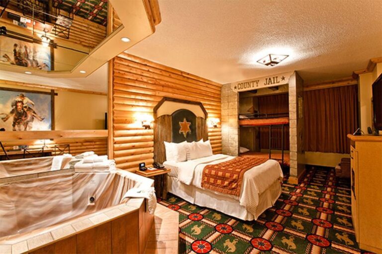 romantic hotels in Edmontn with hot tub 2