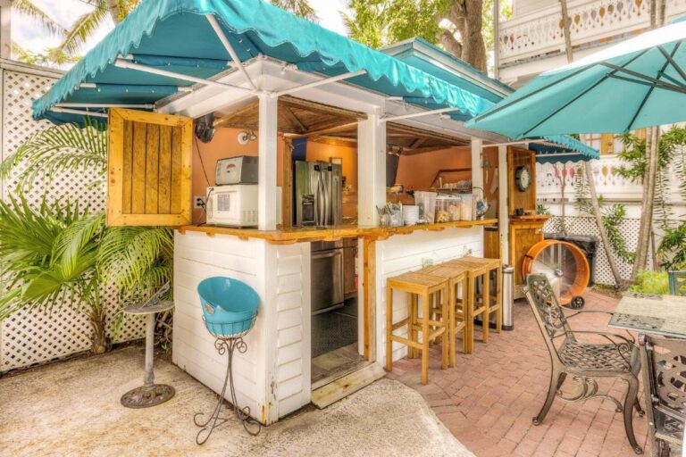 Key West Harbor Inn - Adults Only1