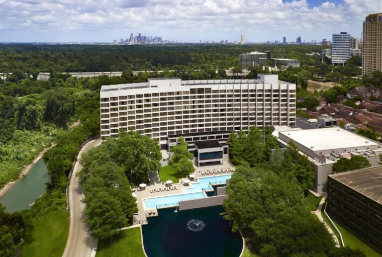 Omni Houston Hotel2