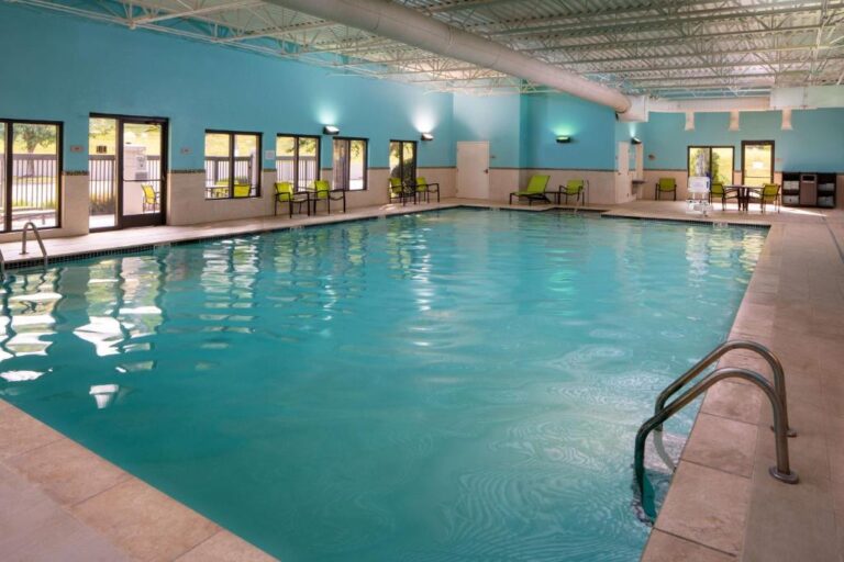 Sonesta Select Nashville Airport Suite1