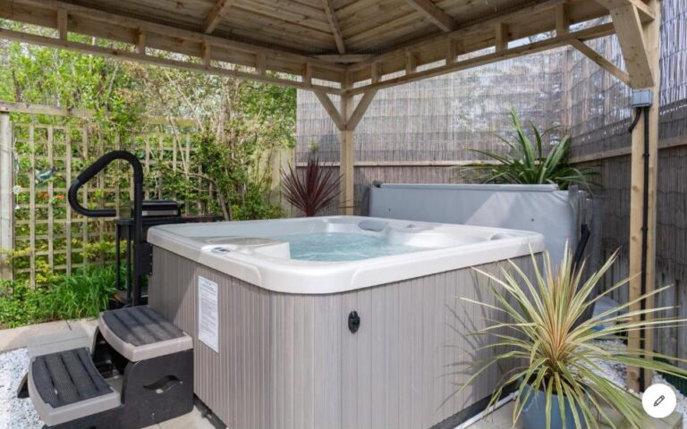 acccommodation in Northern Ireland with private hot tub