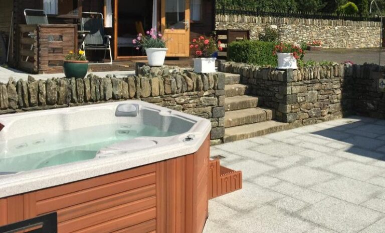 accommodation in Northeren Ireland with Jacuzzi tub 2