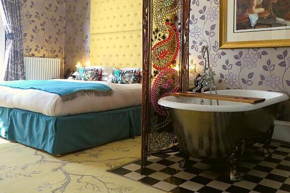 hotel with hot tub suites in Edinburgh
