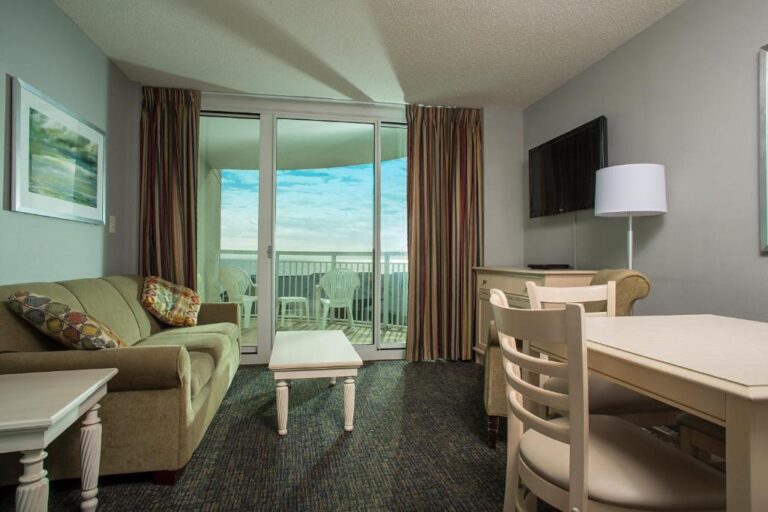 hotels in Myrtle Beach with hot tub 2