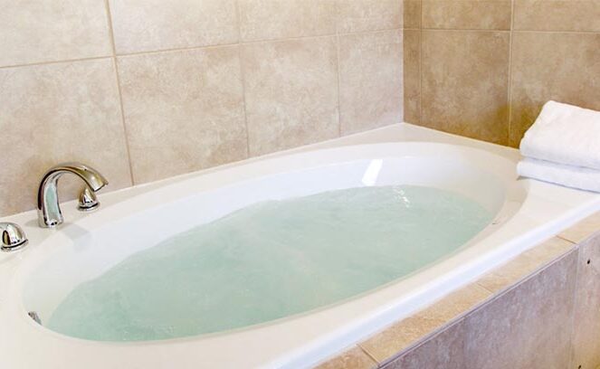 hotels near French Lick with hot tub in room