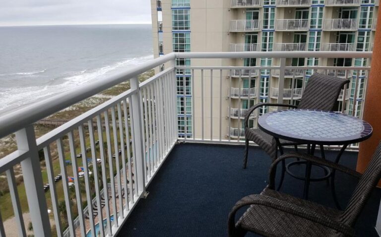 rental in Myrtle Beach with hot tub in room 3