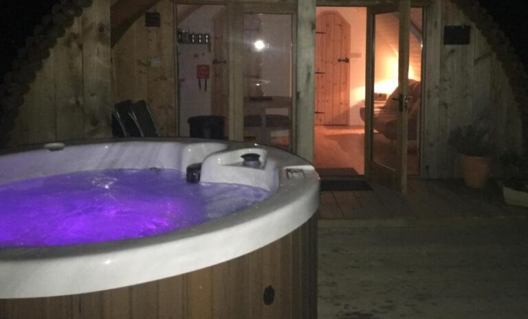 romantic accommodation with hot tub in Wales