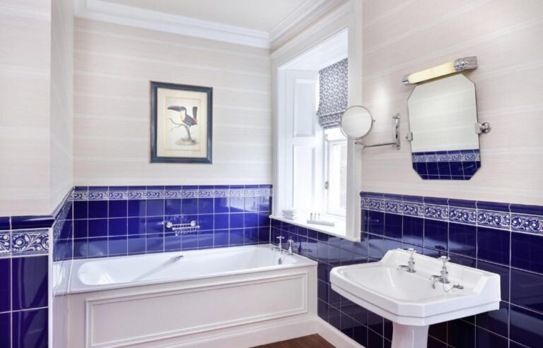 romantic hotel in Edinburgh with hot tub